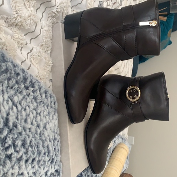 Looking for different style - Picture 3 of 9